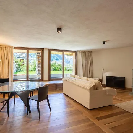 4br Chalet Piazzale Della Funivia - What'app - 0039-3512-039-610 - For Reservations! Κουρμαγιέρ