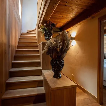 4br Chalet Piazzale Della Funivia - What'app - 0039-3512-039-610 - For Reservations! Κουρμαγιέρ