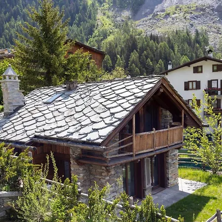Βίλα 4br Chalet Piazzale Della Funivia - What'app - 0039-3512-039-610 - For Reservations!